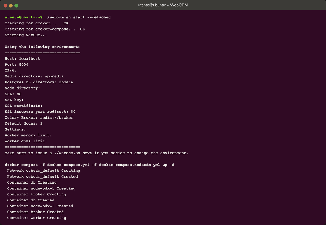 Terminale Ubuntu con l'output di webodm.sh start durante il download delle immagini